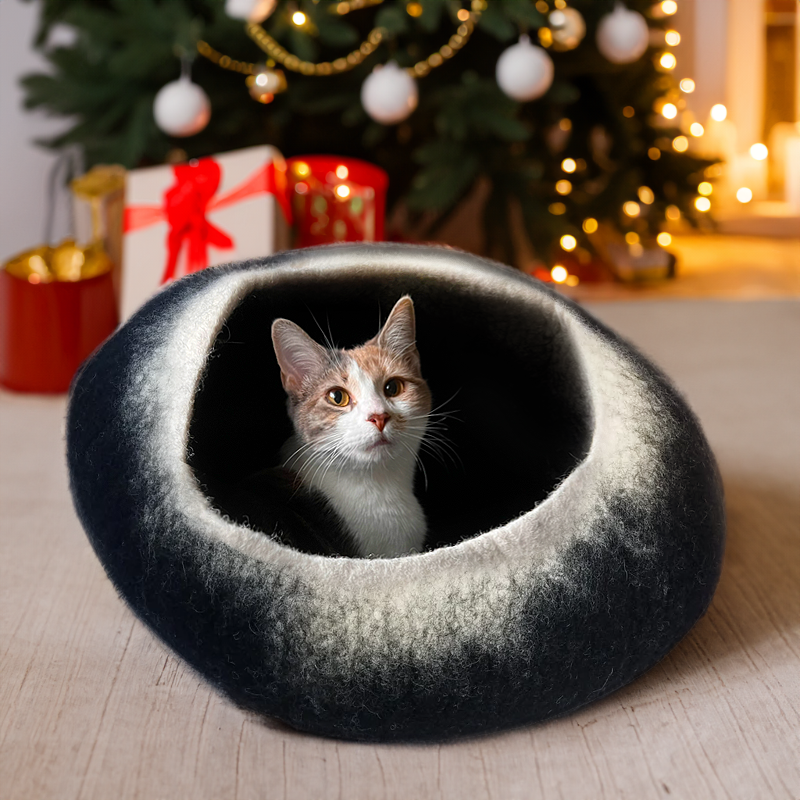 Le Chat Noir Organic Wool Cat Cave - Pet Bed