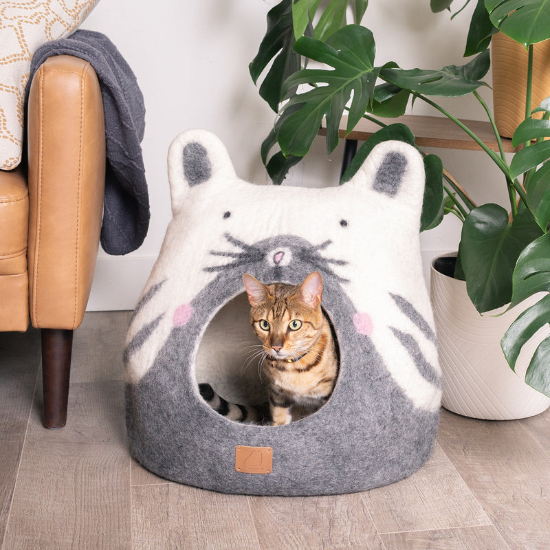 Kawaii Kitty Wool Cat Cave