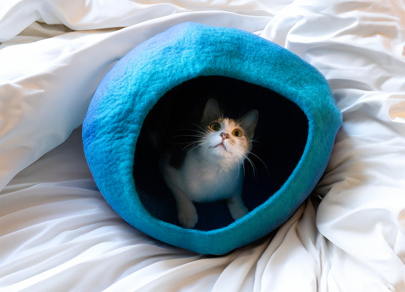 Cerulean Skies Organic Wool Cat Cave - Pet Bed