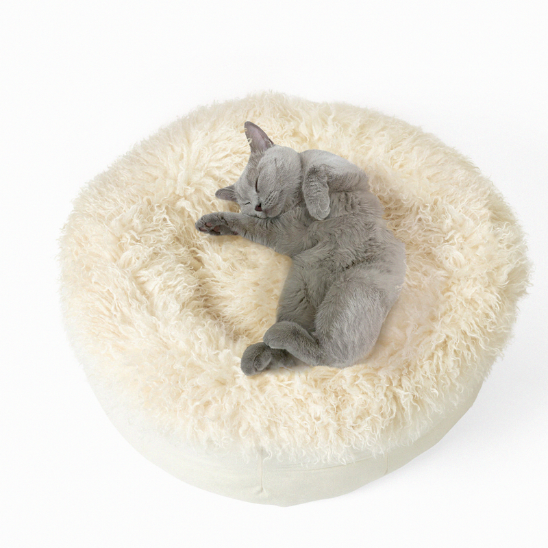 PupPouf™ Luxe Faux Fur Donut Pet Bed Plush Sheep Ivory – Meowingtons
