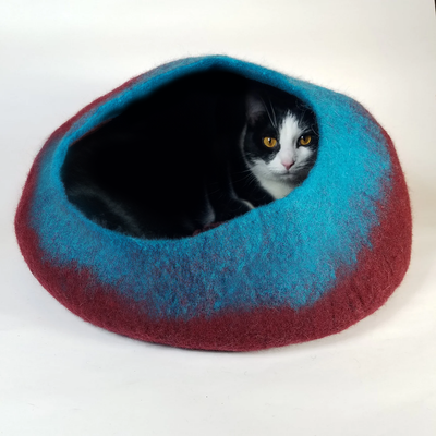 Burgundy Breeze Organic Wool Cat Cave - Pet Bed