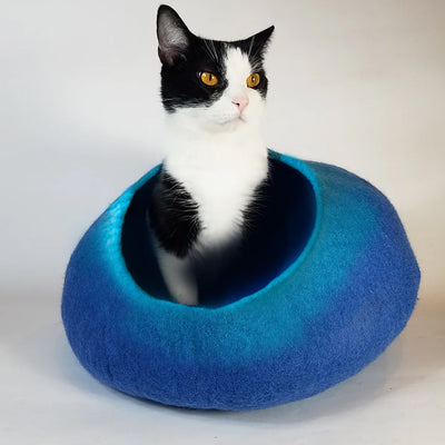 Cerulean Skies Organic Wool Cat Cave - Pet Bed