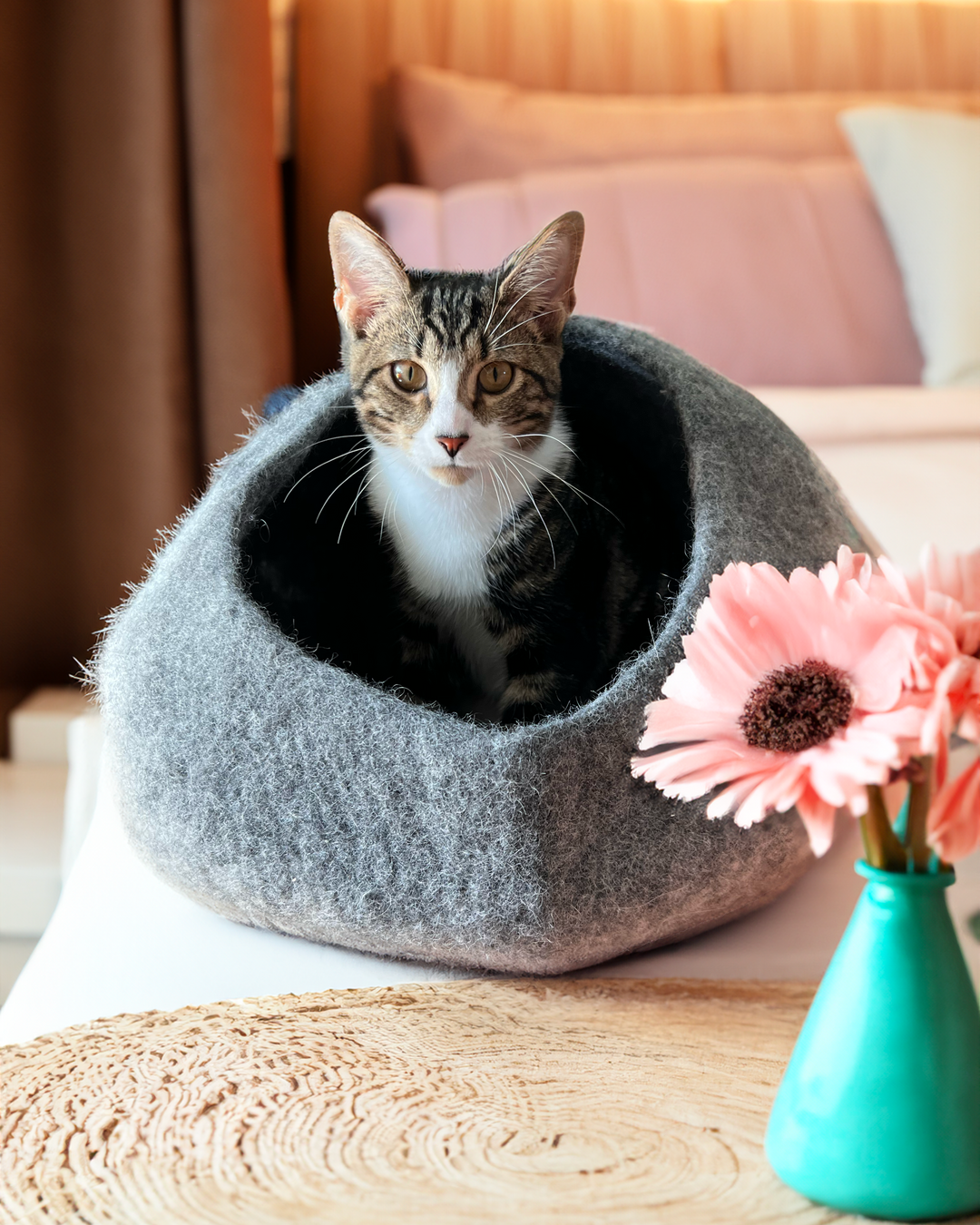 Graphite Ombre Organic Wool Cat Cave Pet Bed